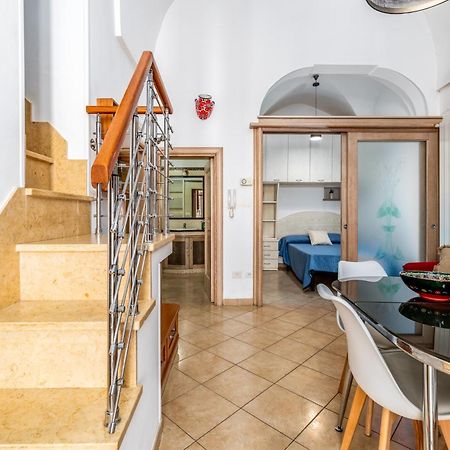 White Stone Flats & Studios Остуни Екстериор снимка