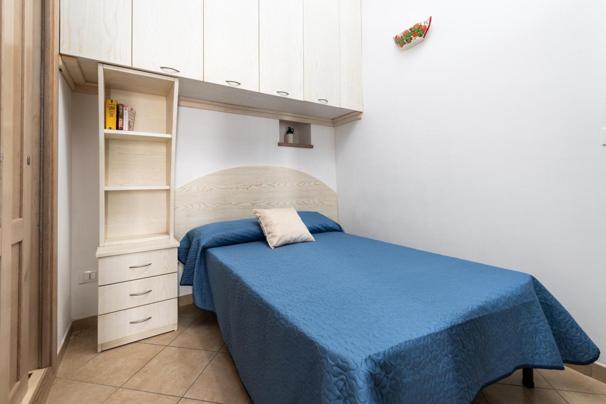 White Stone Flats & Studios Остуни Екстериор снимка