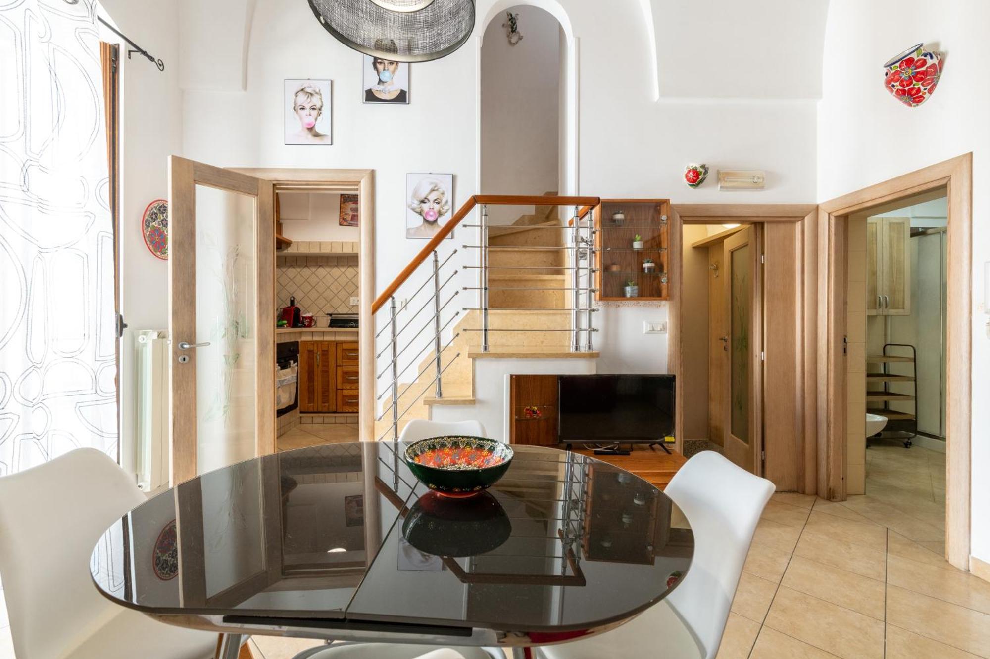 White Stone Flats & Studios Остуни Екстериор снимка